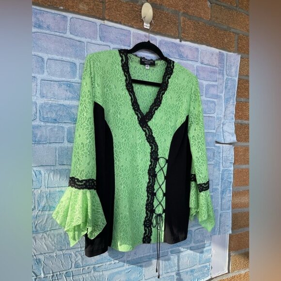 Michellena Amour paris lace bell arm blouse size 46/1X - Picture 4 of 13